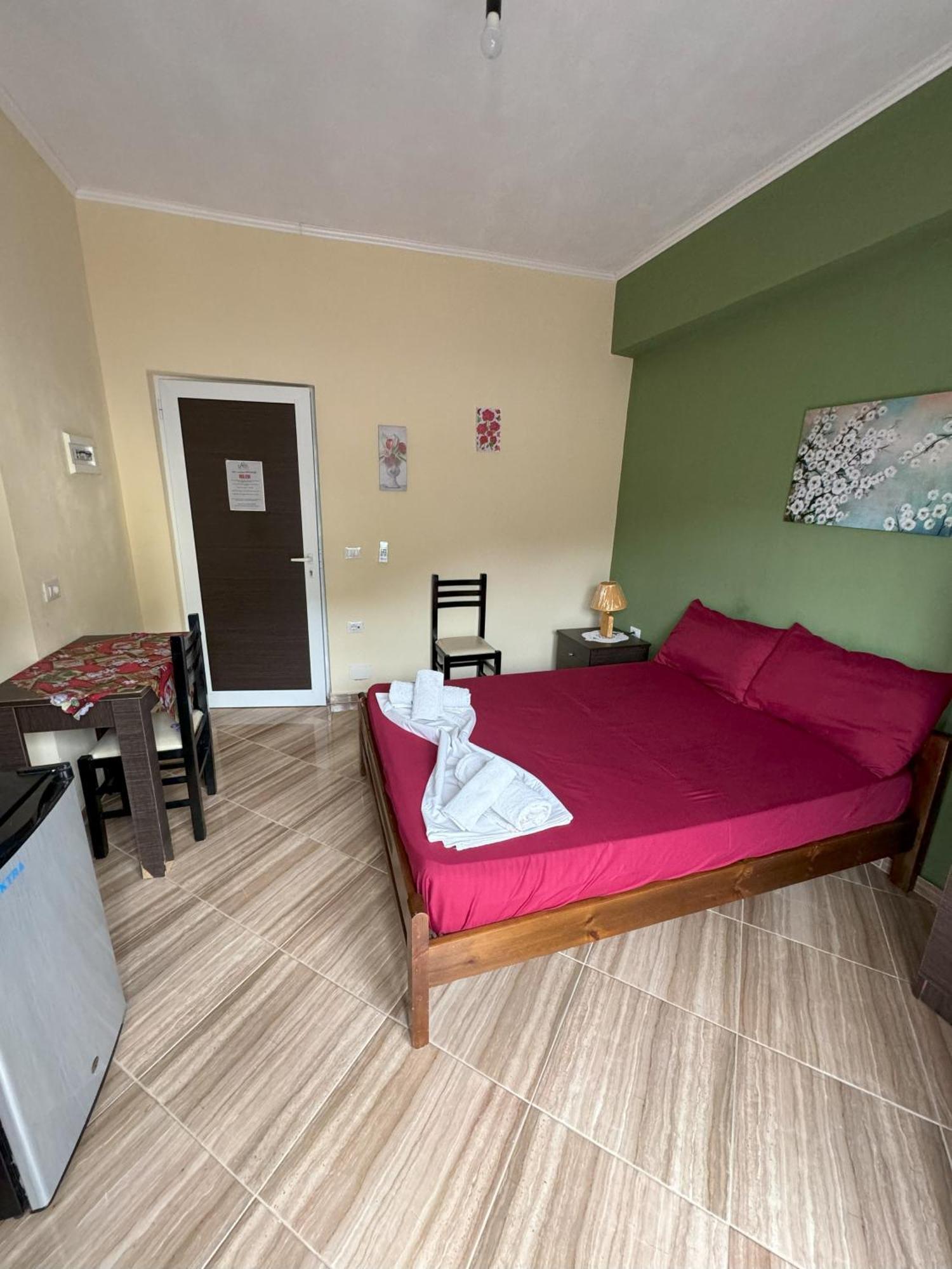 Adrian Agustin Rooms Lukovë エクステリア 写真