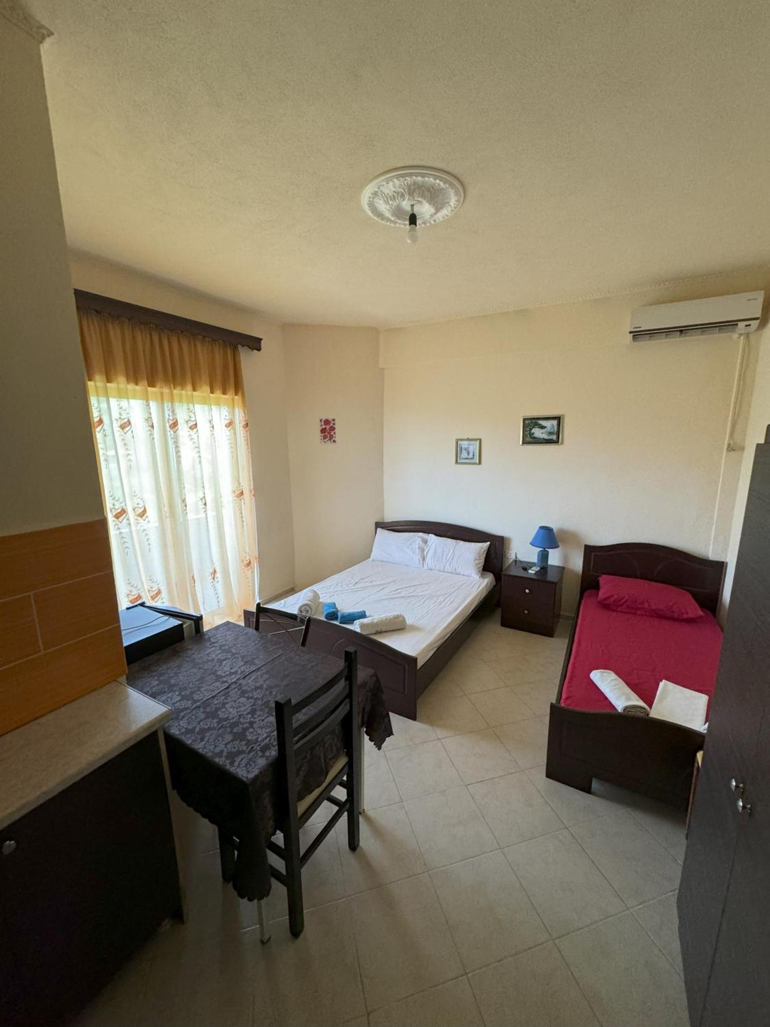 Adrian Agustin Rooms Lukovë エクステリア 写真
